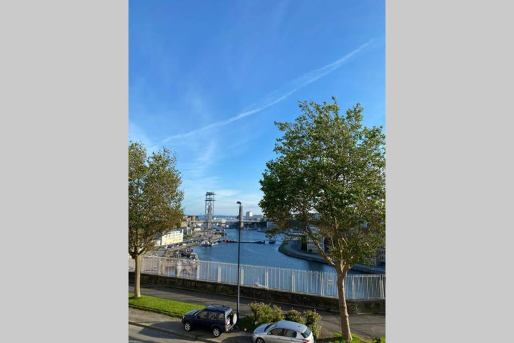 Milin : Appt 2 Ch Vue Sur Mer, Lumineux - Centre-Ville, Proche Facs, Telepherique Et Arsenal. Brest Bagian luar foto